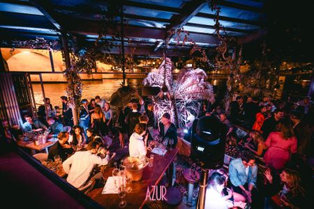 Azur Paris - General Atmosphere